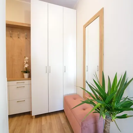Maya's Flats & 81 - 3 Flat In Garnizon Apartment