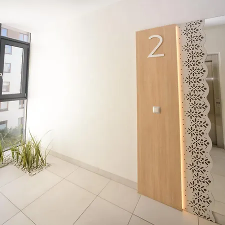 Apartment Maya's Flats & 81 - 3 Flat In Garnizon *